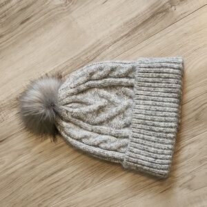 American Eagle 🦅 Knit Puff Beanie